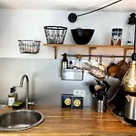 Studio Avec Terrasse !