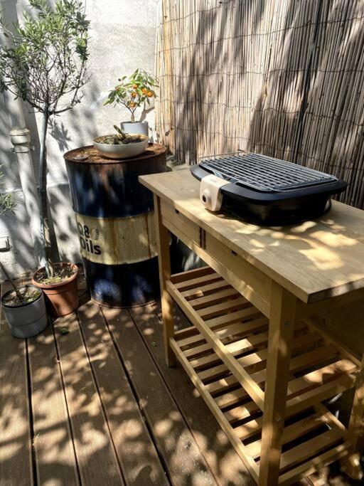 Appartement Studio Avec Terrasse ! Parijs